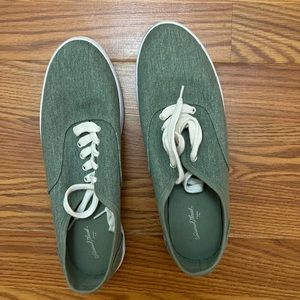 Canvas sneakers Universal Thread